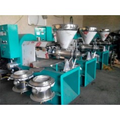 彭水苗族土家族自治縣多功能榨油機、芝麻榨油機怎么保養(yǎng)和維修，維護消費者合法權益 進企業(yè)